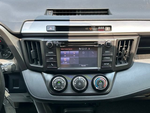 Used 2018 Toyota RAV4 LE w/ All Weather Liner Package AWD/4WD image 43
