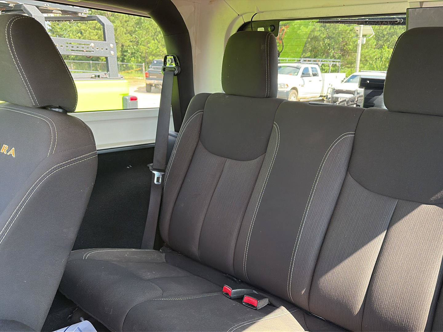 Used 2015 Jeep Wrangler Sahara w/ Connectivity Group AWD/4WD image 7