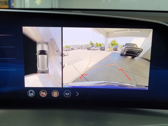 Certified 2026 Cadillac Vistiq Sport AWD/4WD image 11