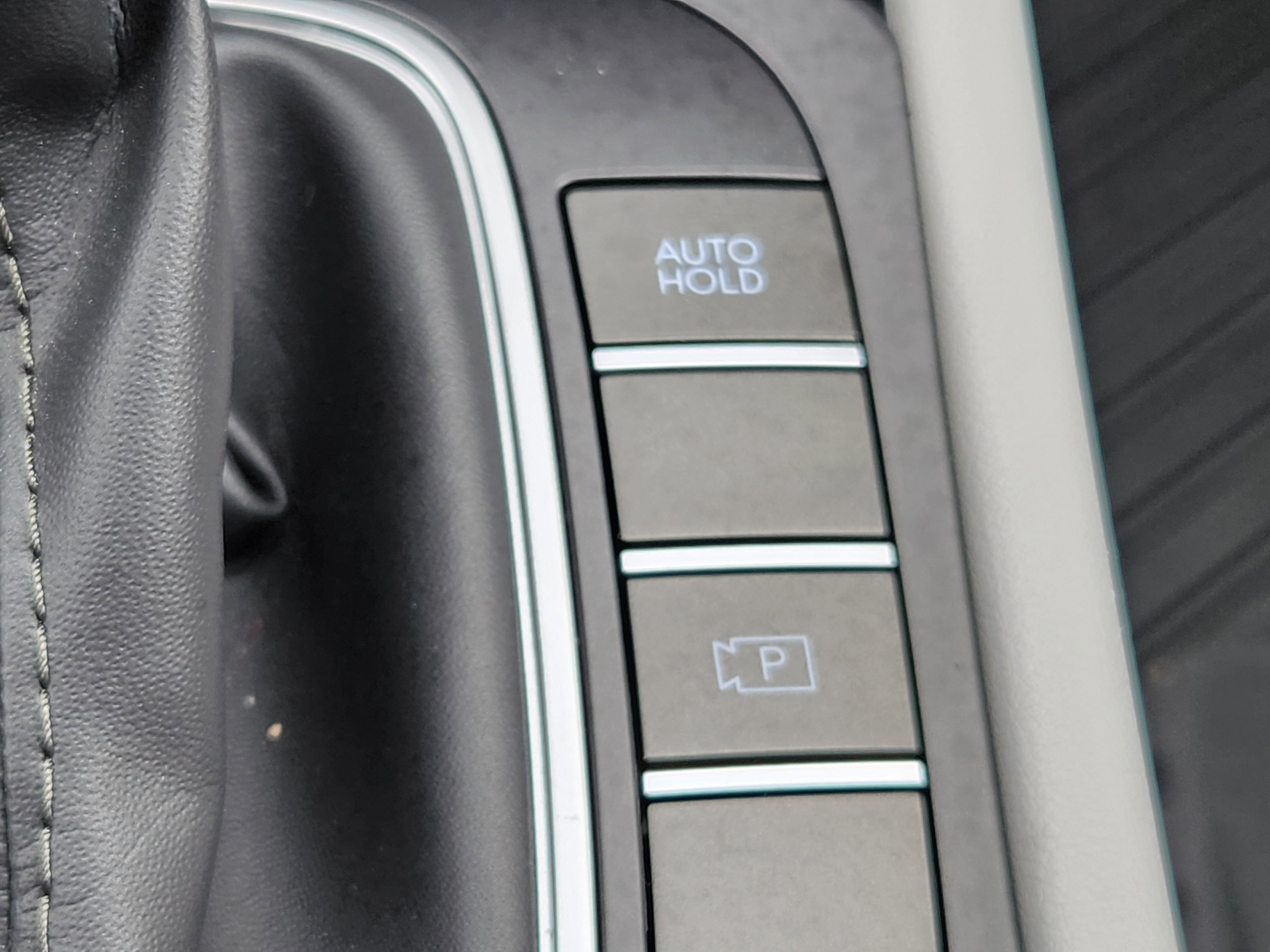 Certified 2025 Hyundai Kona SEL image 31