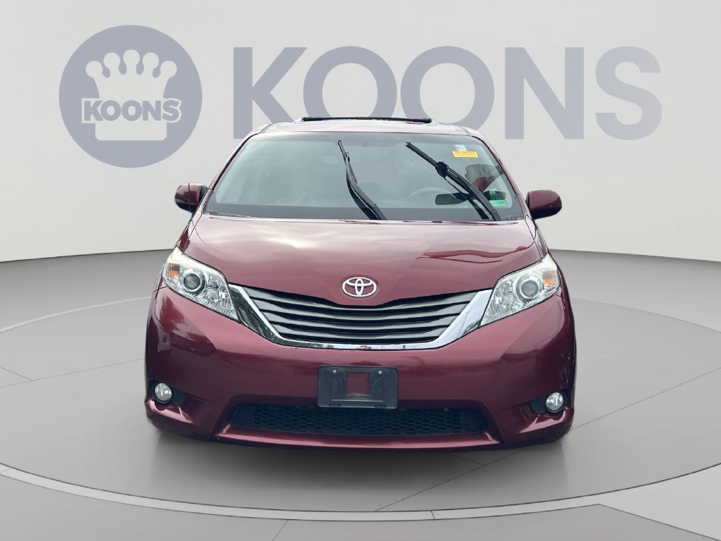 Used 2013 Toyota Sienna XLE w/ Entertainment Pkg FWD image 8