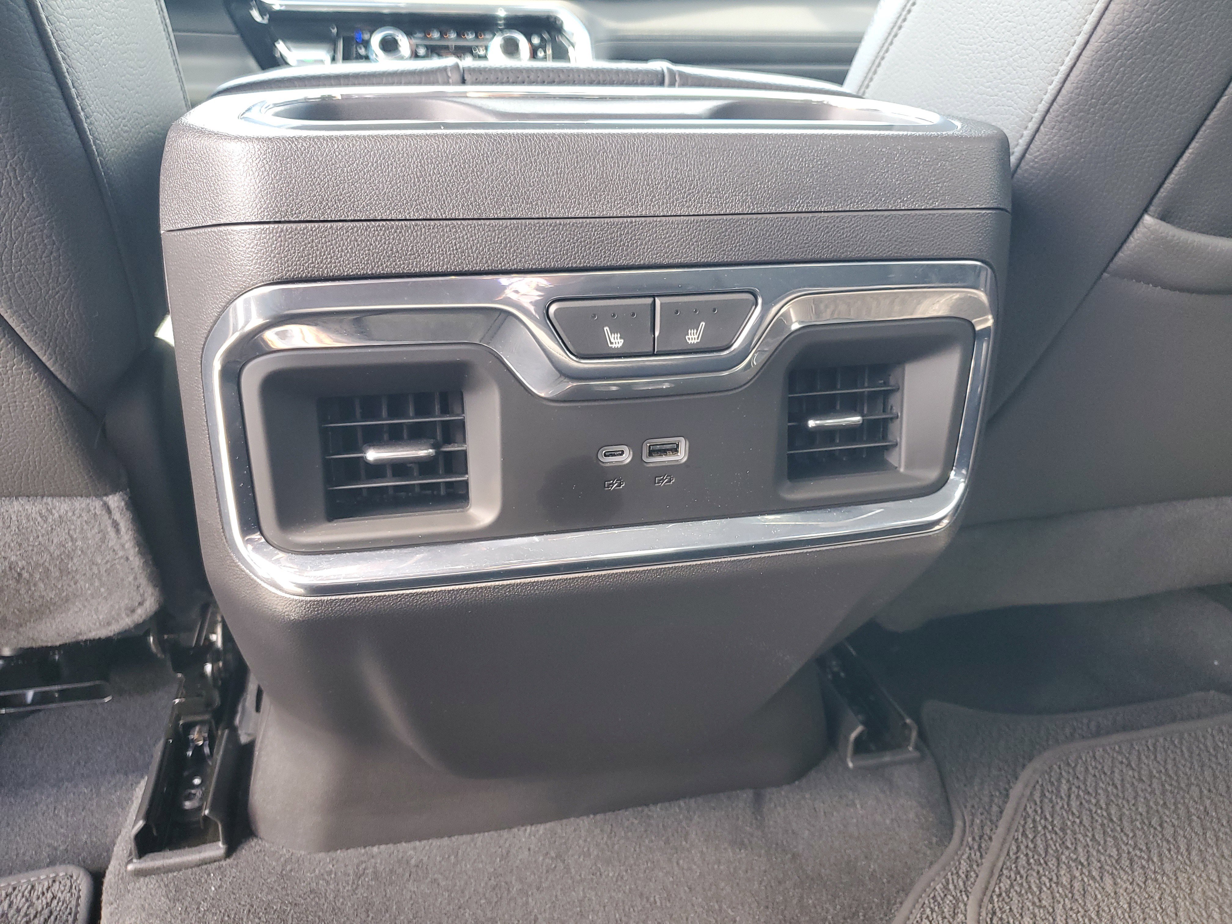 Used 2024 GMC Sierra 1500 Denali w/ Technology Package image 16