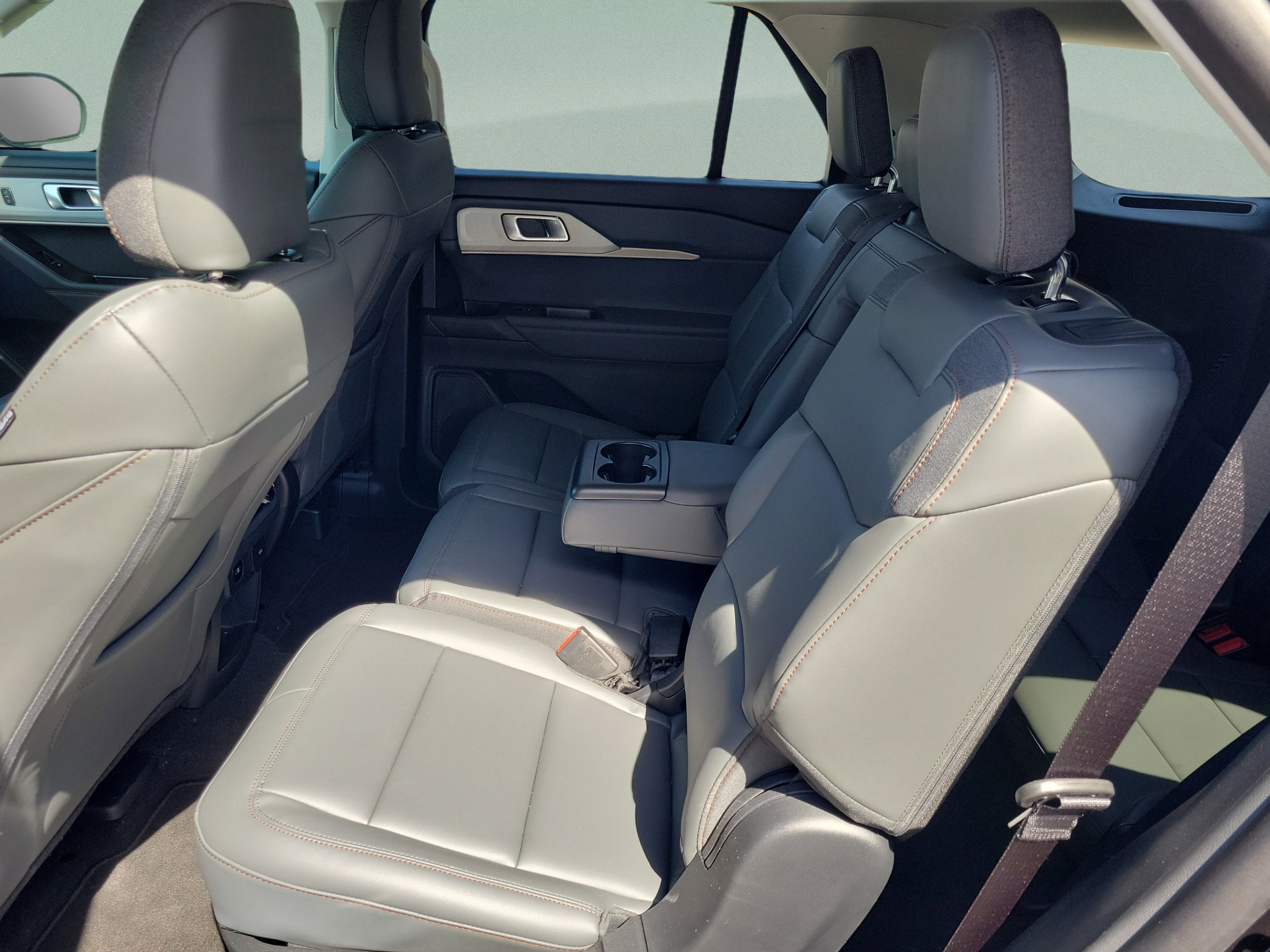 New 2026 Ford Explorer Active w/ Active Comfort Package RWD image 24