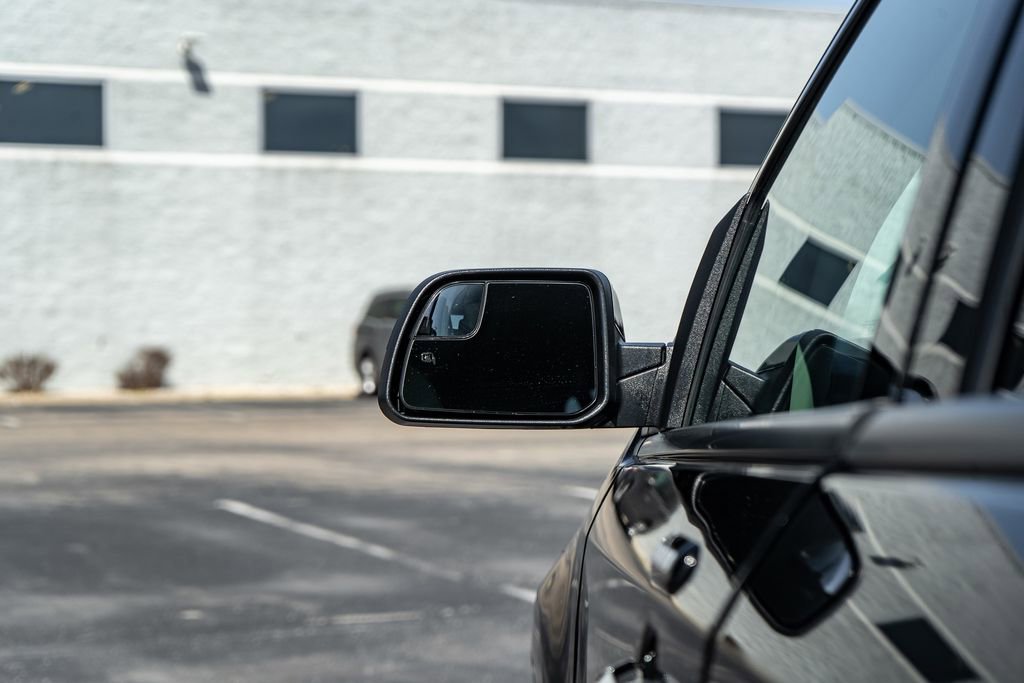 Used 2013 Ford Edge SEL image 16