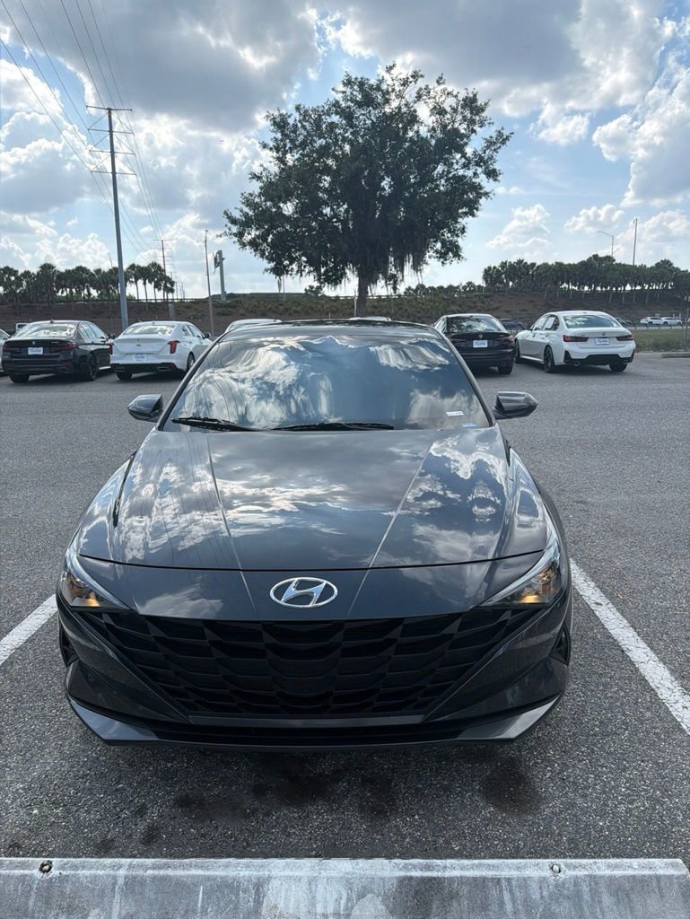 Used 2022 Hyundai Elantra SEL FWD image 6