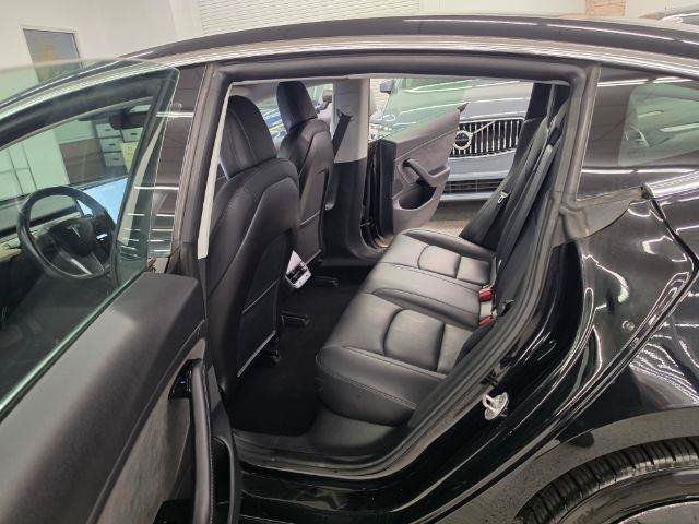 Used 2019 Tesla Model 3 Mid Range RWD image 28