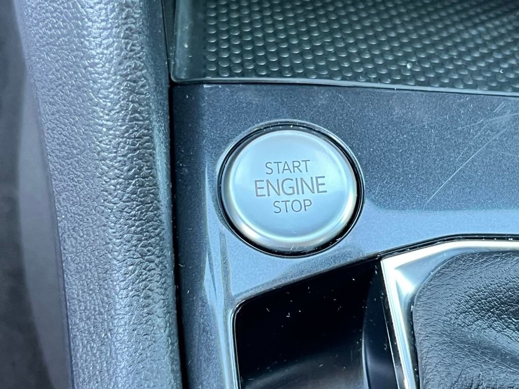 Used 2024 Volkswagen Tiguan Wolfsburg Edition image 24