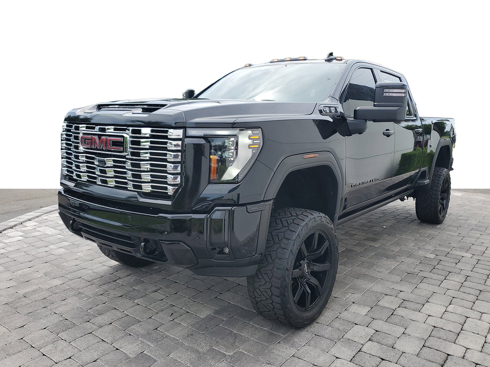 Used 2024 GMC Sierra 2500 Denali w/ Denali Reserve Package AWD/4WD image 3