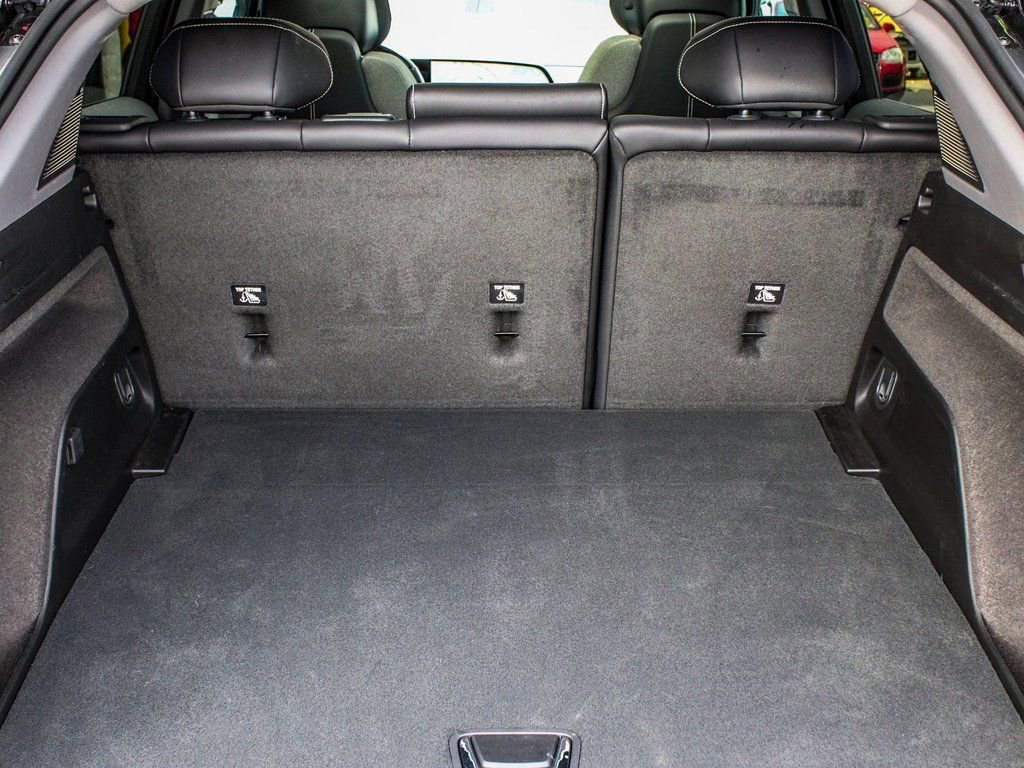 Used 2025 Cadillac Optiq Luxury 1 image 45