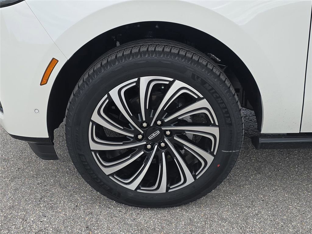 New 2025 Lincoln Navigator L Black Label image 7