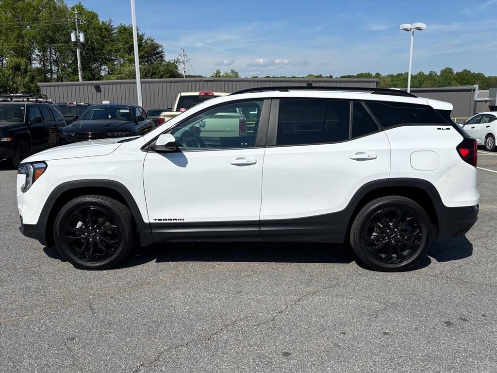 Used 2022 GMC Terrain SLE w/ Driver Convenience Package AWD/4WD image 23
