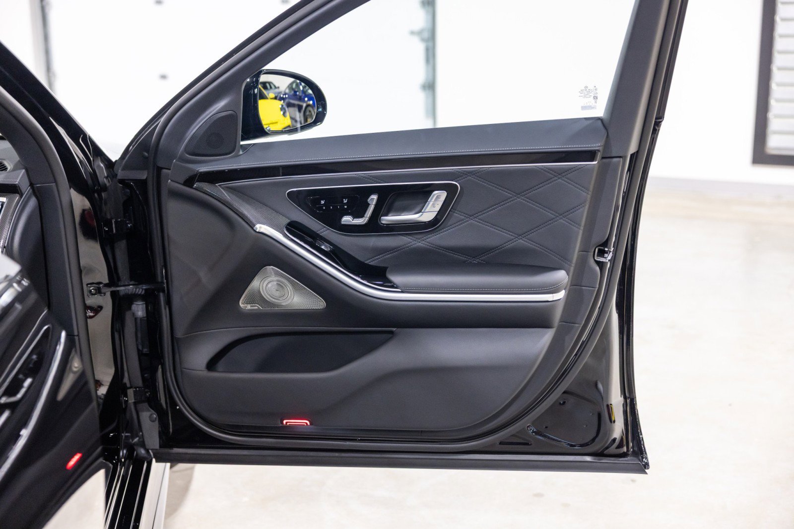 Used 2024 Mercedes-Benz S 63 AMG S w/ AMG Night Package image 27