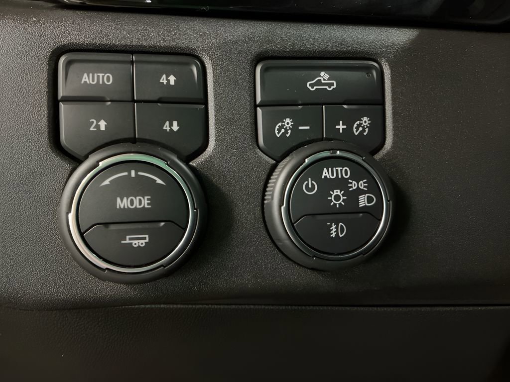 Used 2023 Chevrolet Silverado 1500 RST image 13