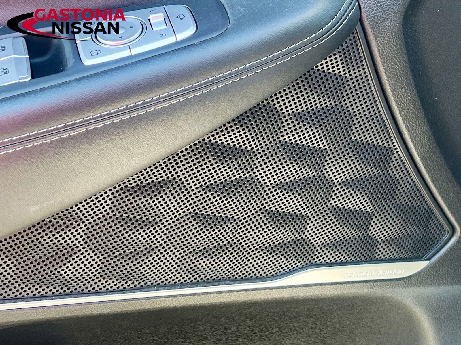 Used 2023 Hyundai Santa Fe Calligraphy image 25