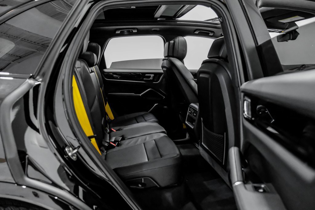 Used 2023 Porsche Cayenne image 42