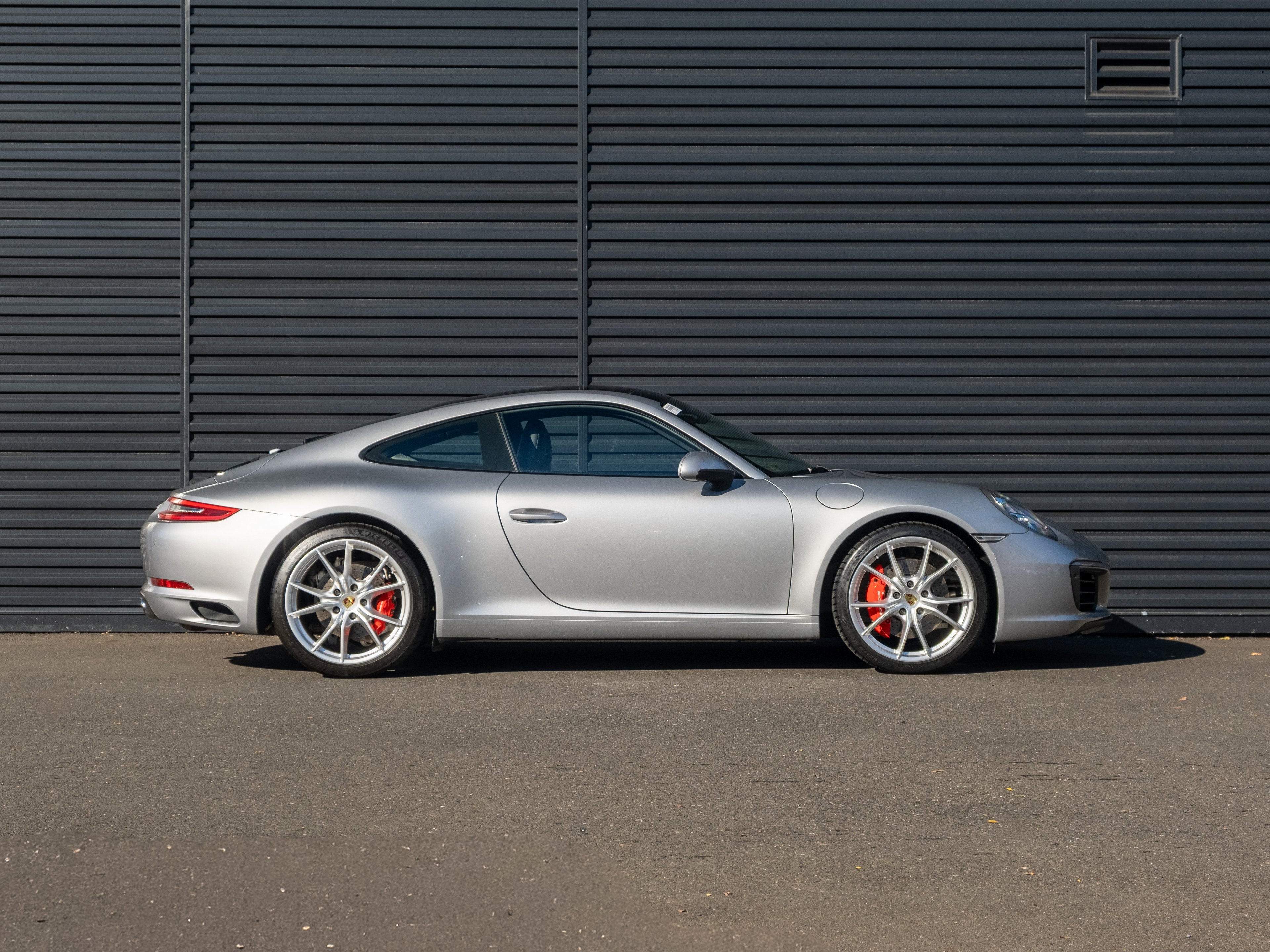 Certified 2019 Porsche 911 Carrera S image 9