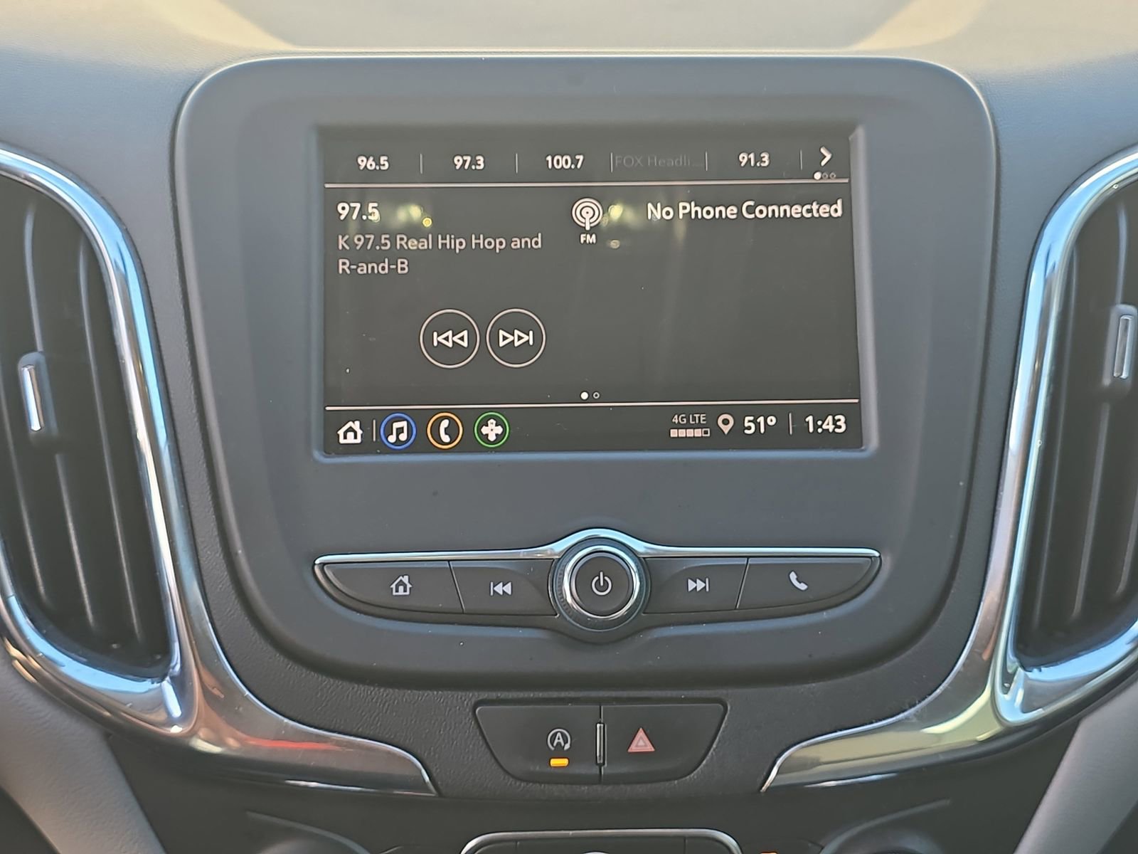 Used 2023 Chevrolet Equinox LS image 26