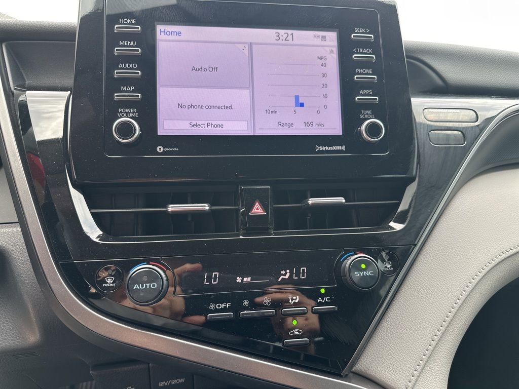 Used 2023 Toyota Camry LE image 9