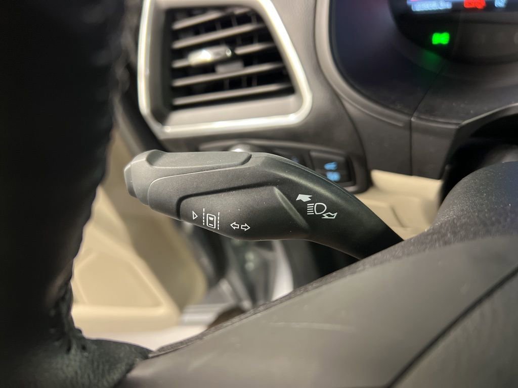 Certified 2024 Ford Edge Titanium AWD/4WD image 19