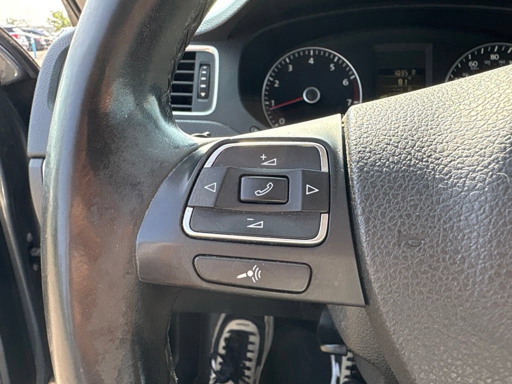 Used 2013 Volkswagen Jetta SE FWD image 21