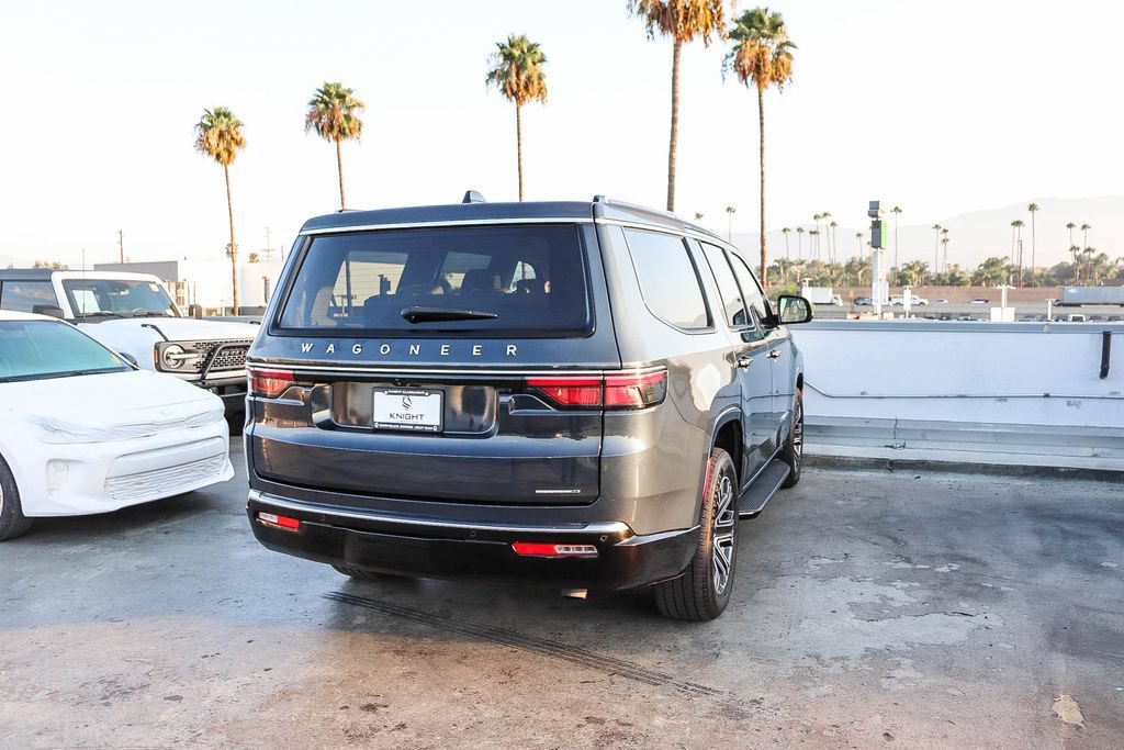 Used 2024 Jeep Wagoneer Series II AWD/4WD image 9