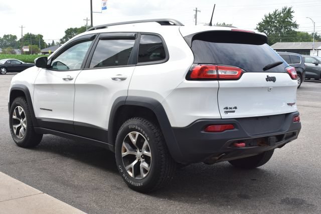 Used 2017 Jeep Cherokee Trailhawk w/ Comfort & Convenience Group AWD/4WD image 17