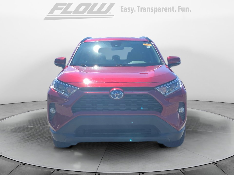 Used 2021 Toyota RAV4 XLE image 3