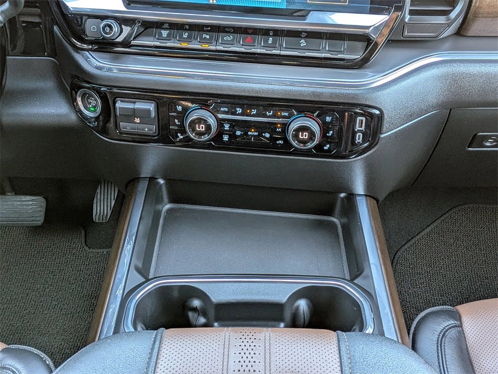 Used 2024 Chevrolet Silverado 2500 High Country w/ High Country Premium Package image 18