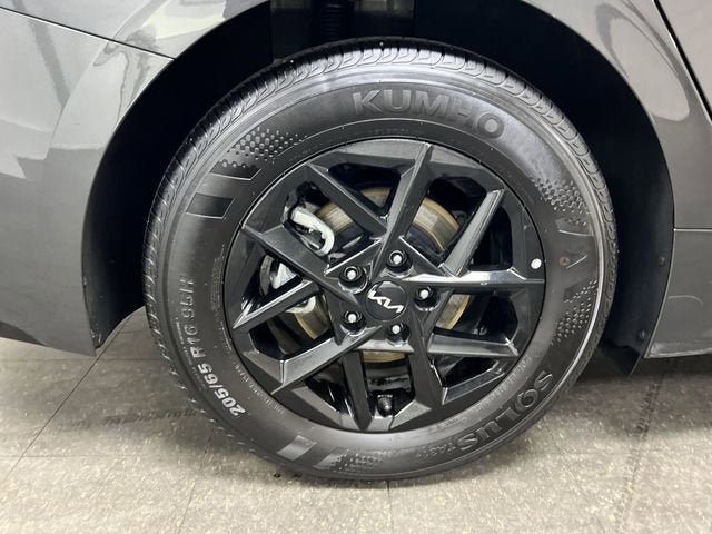 Used 2025 Kia K5 LXS FWD image 31