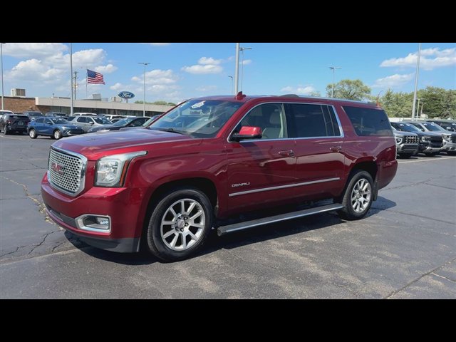 Certified 2017 GMC Yukon XL Denali w/ Open Road Package AWD/4WD image 4