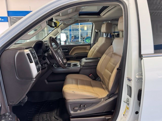 Used 2017 GMC Sierra 3500 Denali w/ Duramax Plus Package AWD/4WD image 7