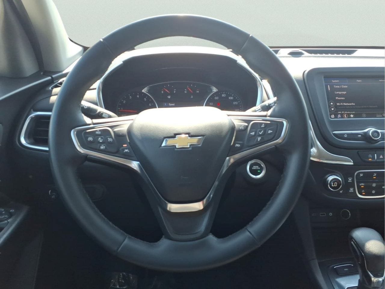 Used 2024 Chevrolet Equinox LT AWD/4WD image 16