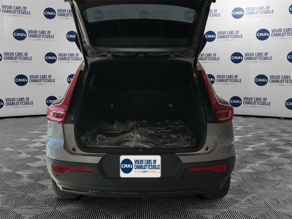 New 2026 Volvo XC40 B5 Plus w/ Protection Package Premier image 11
