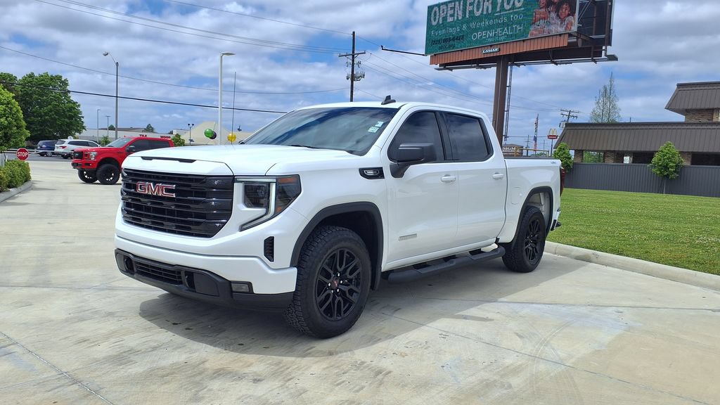 Used 2026 GMC Sierra 1500 Elevation w/ Elevation Select Package AWD/4WD image 3