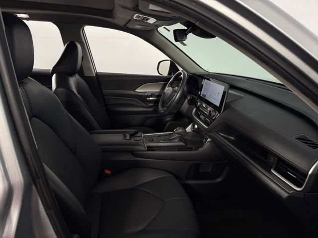 Used 2024 Toyota Grand Highlander XLE image 15