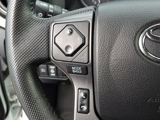 Used 2021 Toyota Tacoma TRD Off-Road AWD/4WD image 17