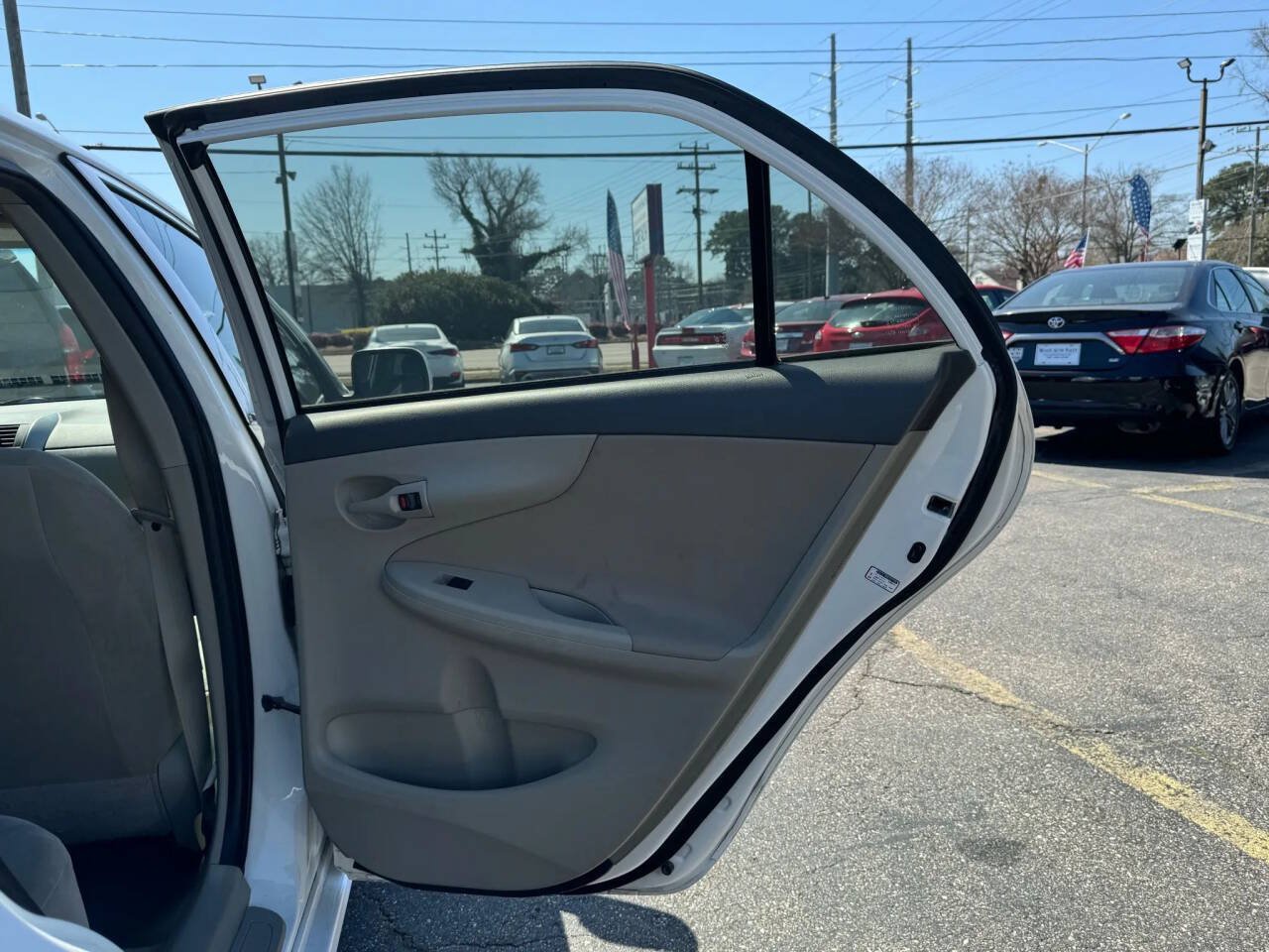 Used 2009 Toyota Corolla LE FWD image 13