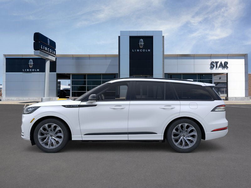 New 2025 Lincoln Aviator AWD w/ Jet Appearance Package image 3