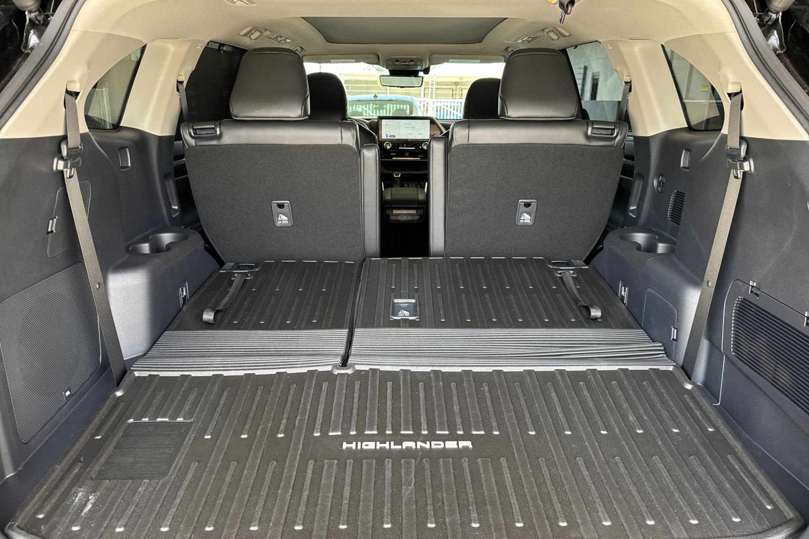 New 2026 Toyota Highlander Platinum AWD/4WD image 15