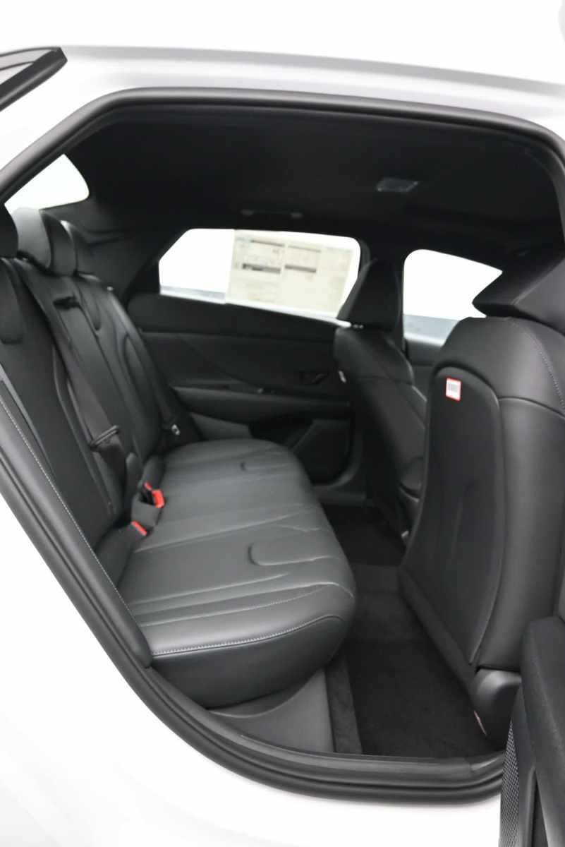 New 2026 Hyundai Elantra SEL Sport FWD image 12