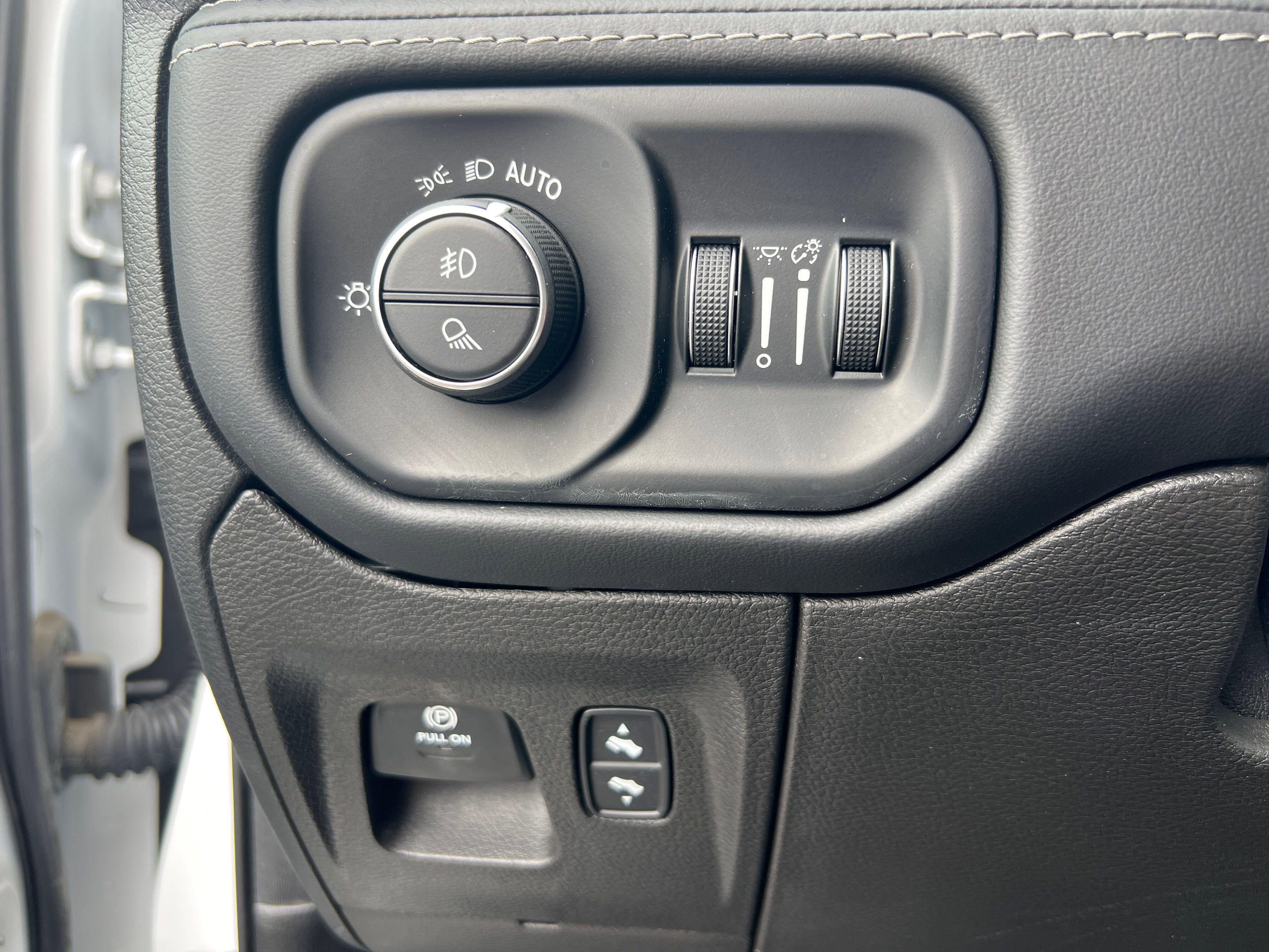 Used 2022 RAM 1500 Limited image 22