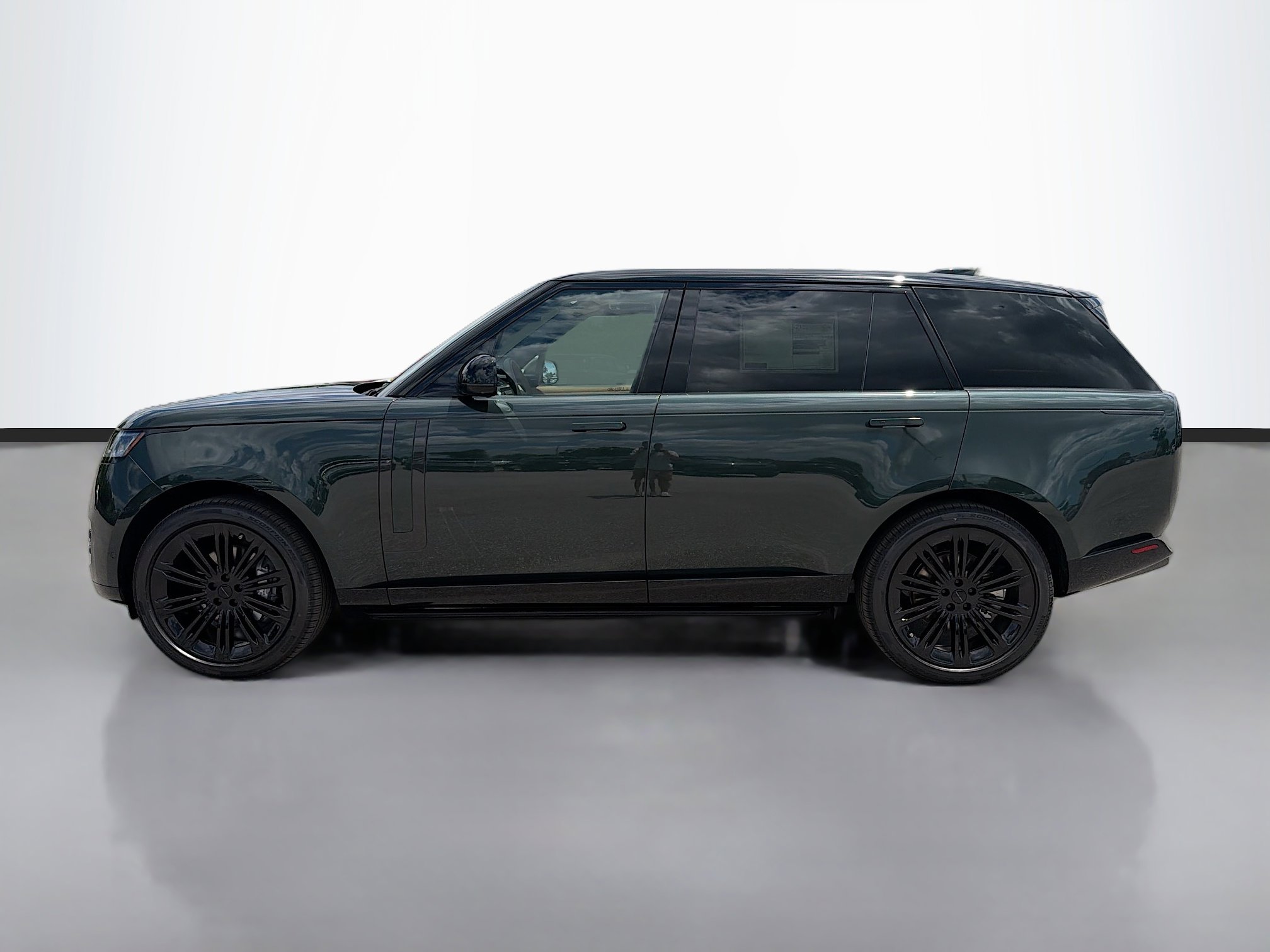 New 2026 Land Rover Range Rover Long Wheelbase SE AWD/4WD image 2