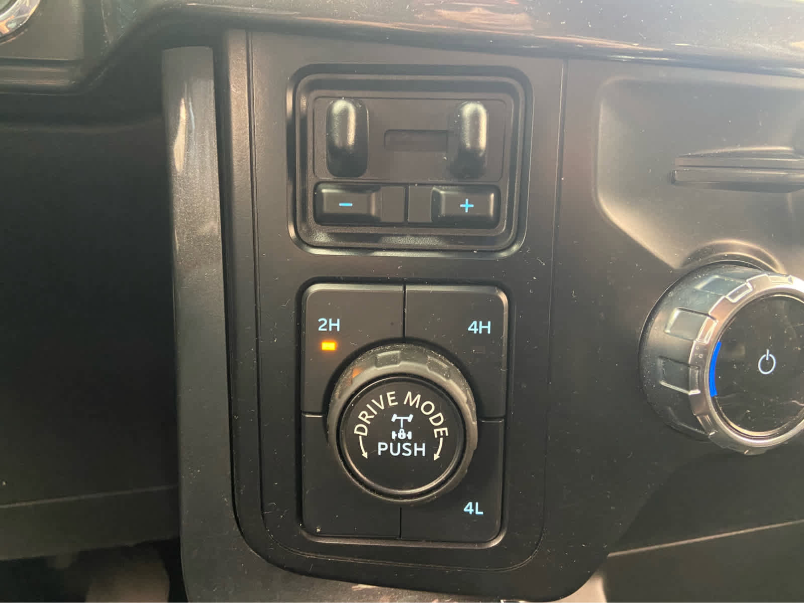 Used 2023 Ford F150 XLT w/ Equipment Group 302A High image 38