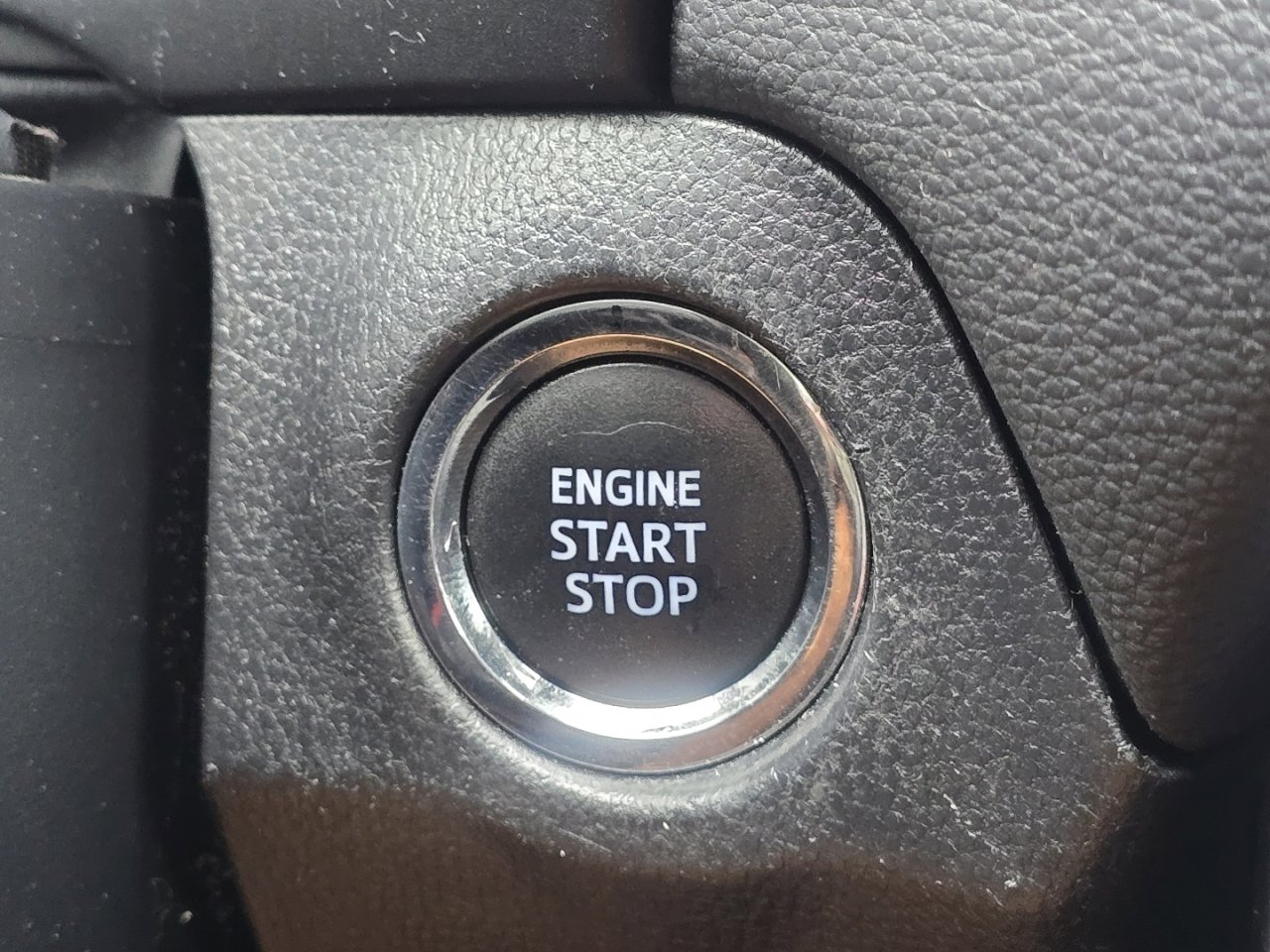 Certified 2020 Toyota RAV4 XLE w/ Convenience Package image 22