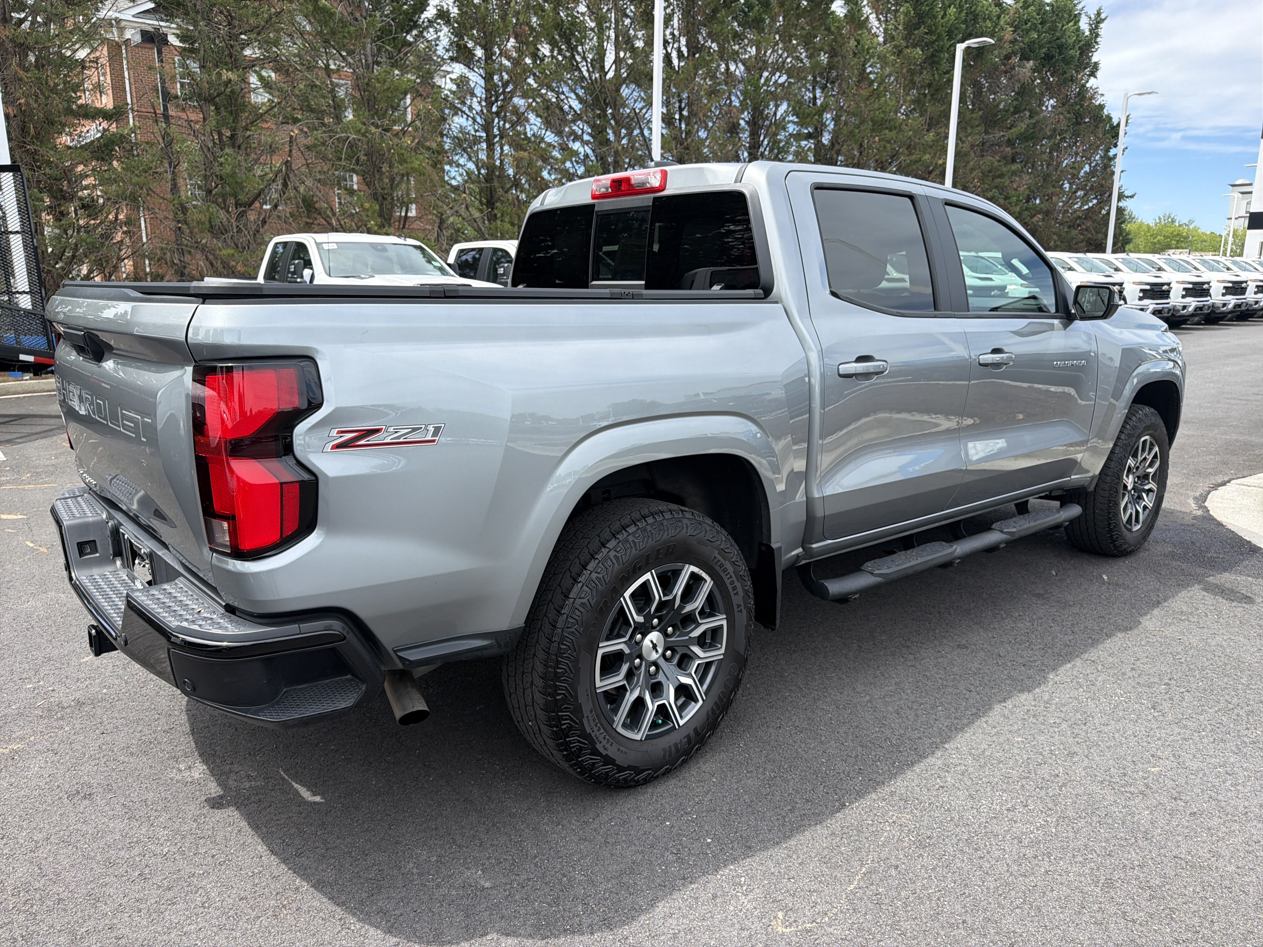Used 2024 Chevrolet Colorado Z71 w/ Z71 Convenience Package 2 AWD/4WD image 11
