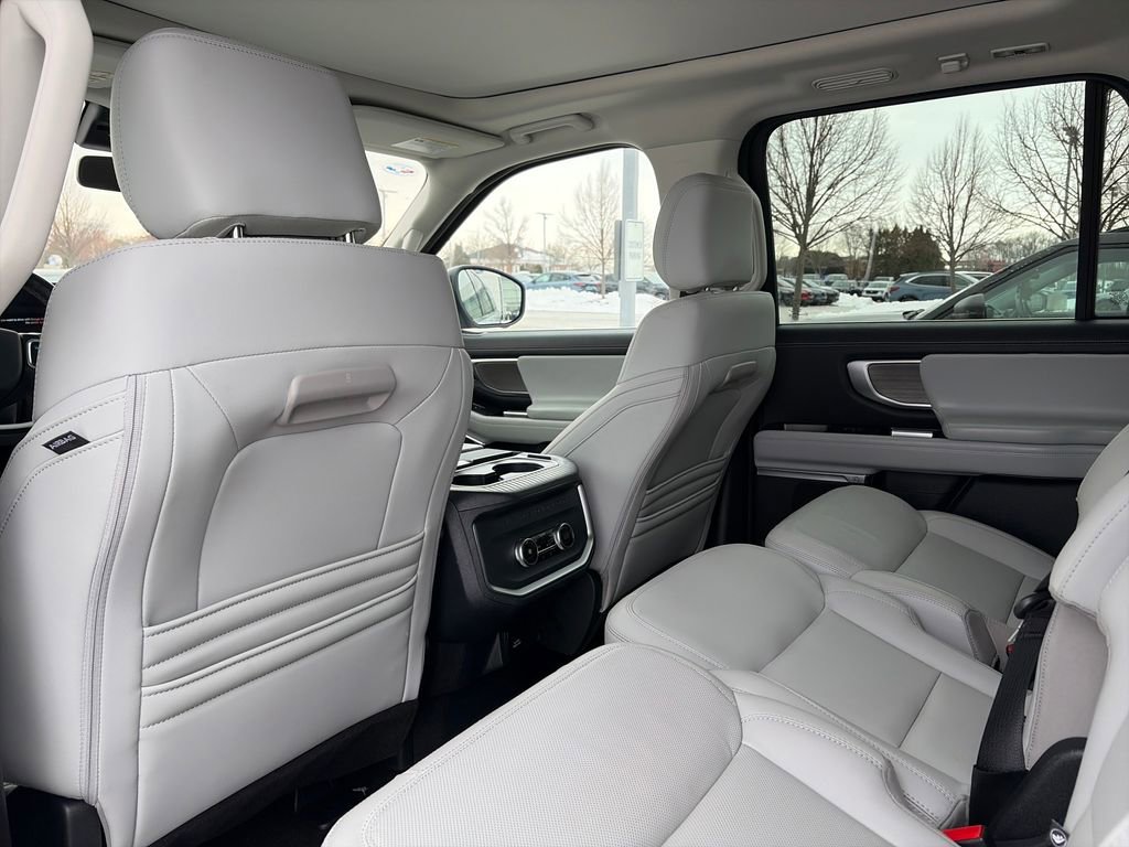 Used 2025 Ford Expedition Max Platinum image 34