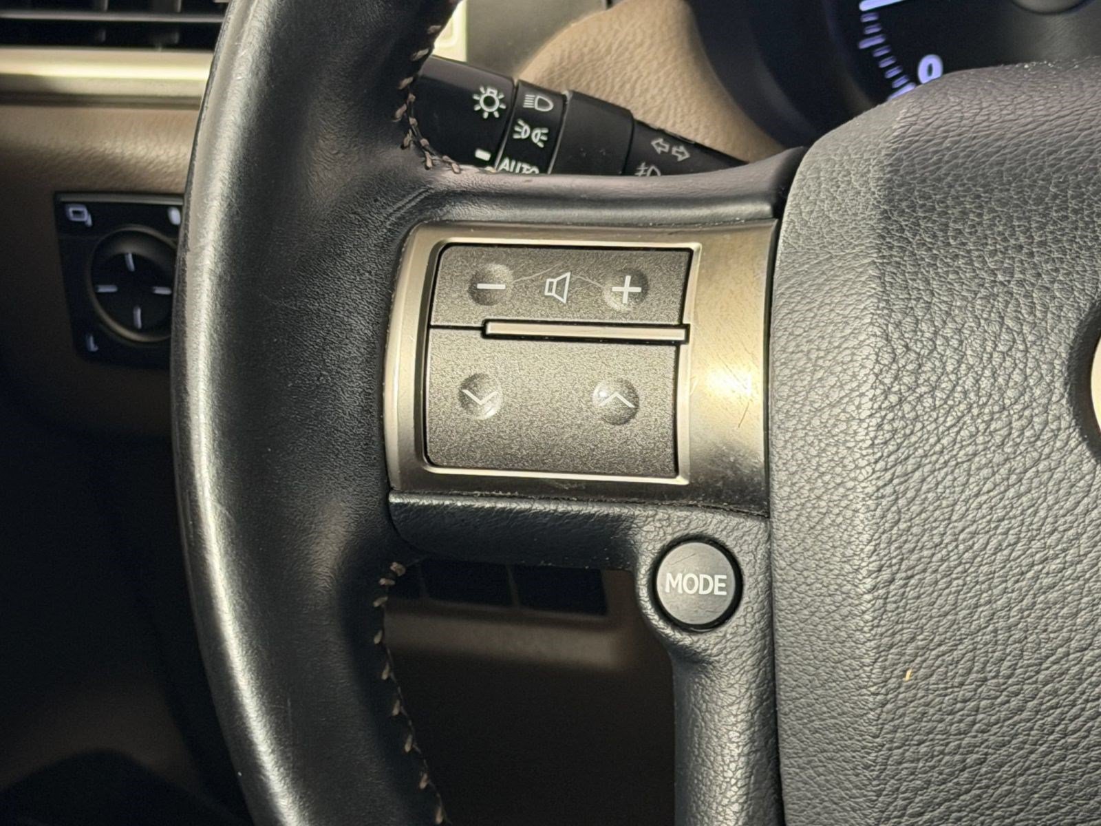 Used 2018 Lexus GX 460 Premium w/ Premium Package AWD/4WD image 14