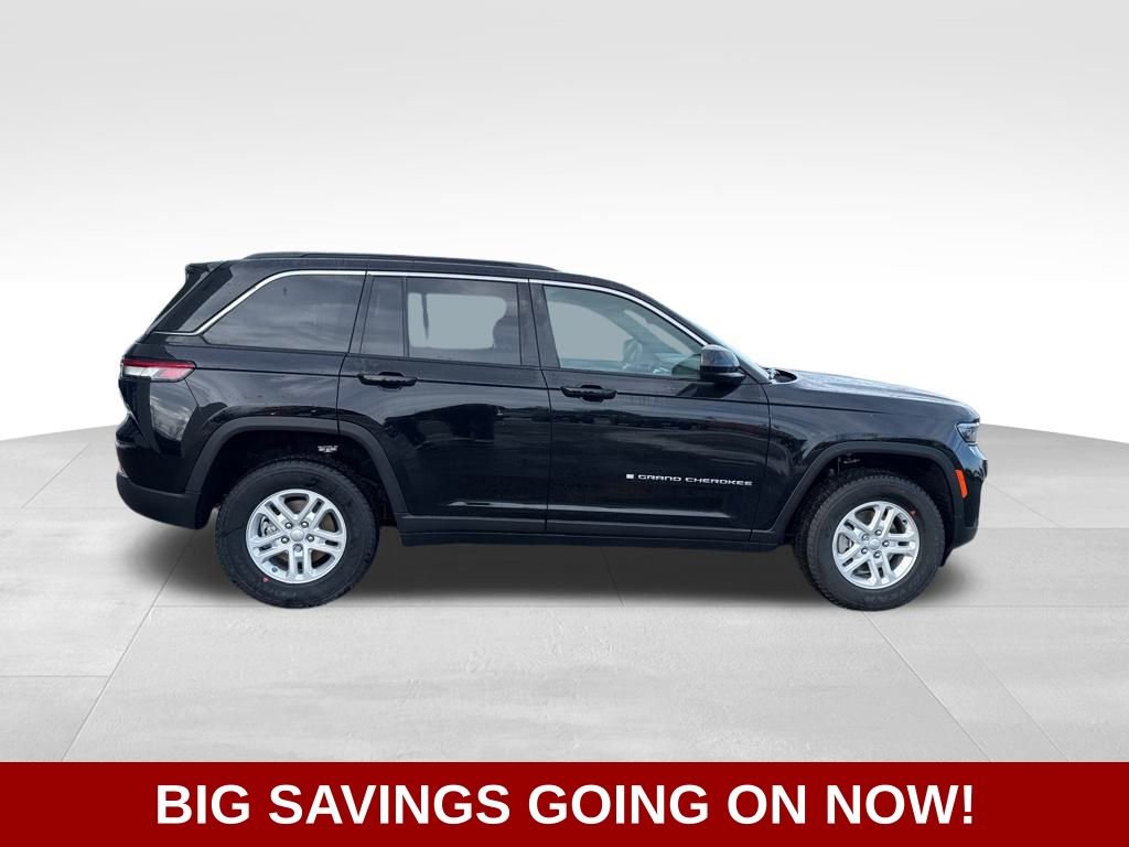 New 2025 Jeep Grand Cherokee Laredo AWD/4WD image 11