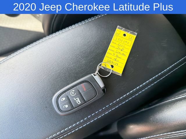 Used 2020 Jeep Cherokee Latitude Plus w/ Comfort/Convenience Group AWD/4WD image 30