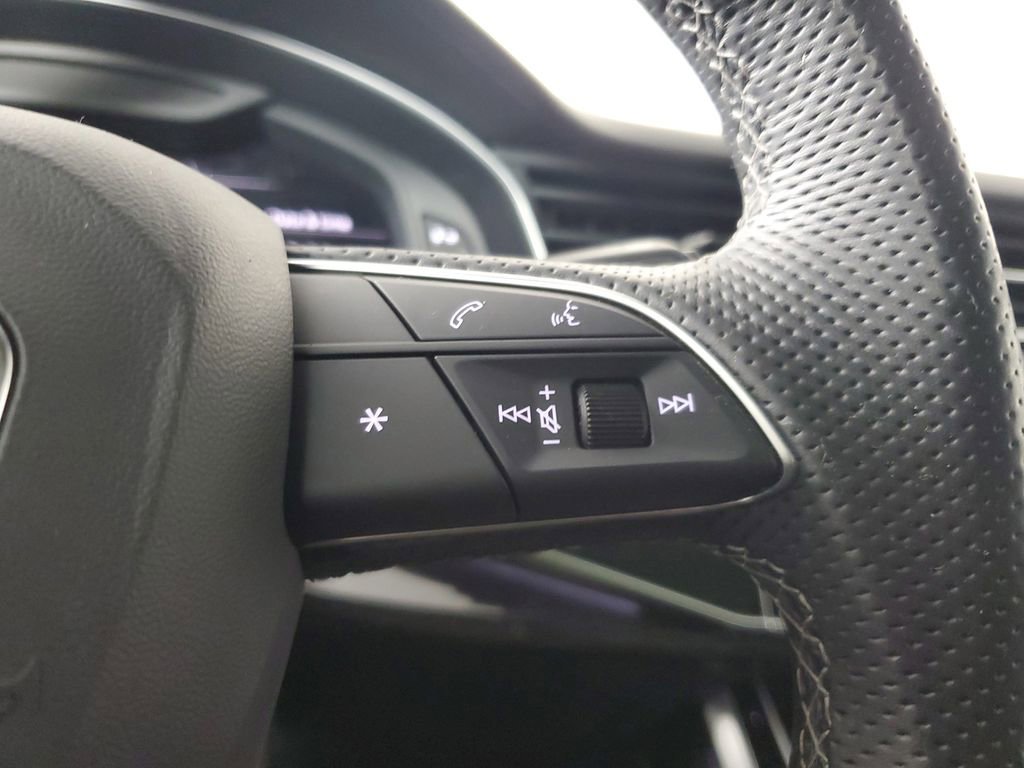 Used 2022 Audi SQ8 Premium Plus w/ Black Optic Package image 25